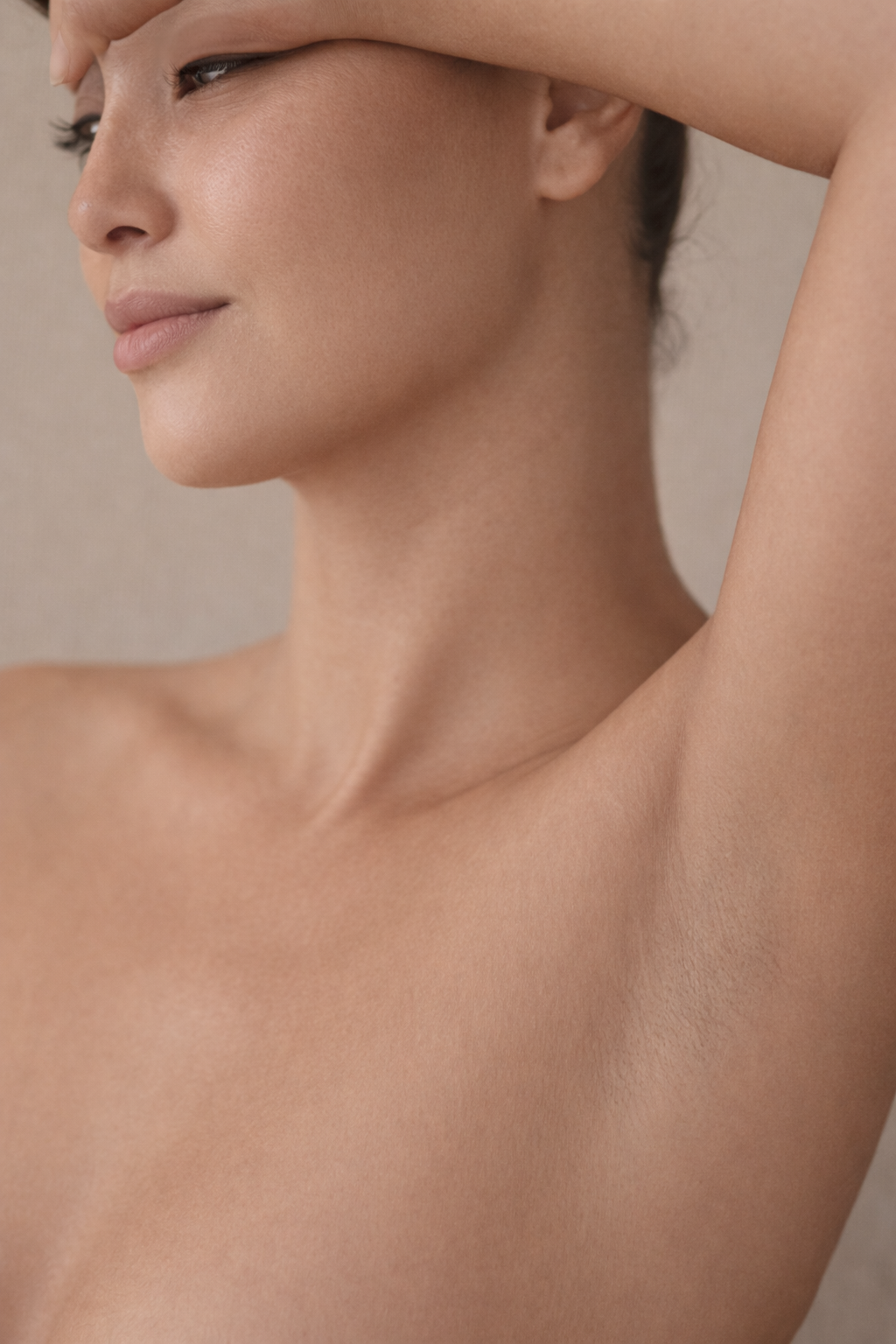 Sanfte Pose und natürliche Schönheit